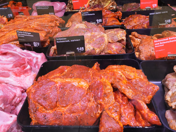 REWE Steverding Fleischtheke mit Eigenproduktion